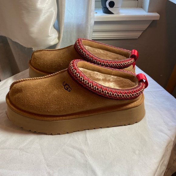 UGG Tazz Platform Slip ons - Picture 4 of 8